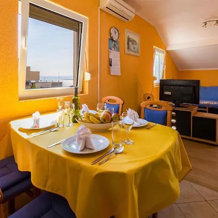 Apartament In 39041 Dramalj