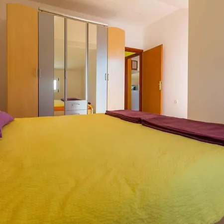 Apartament In 39041 Dramalj
